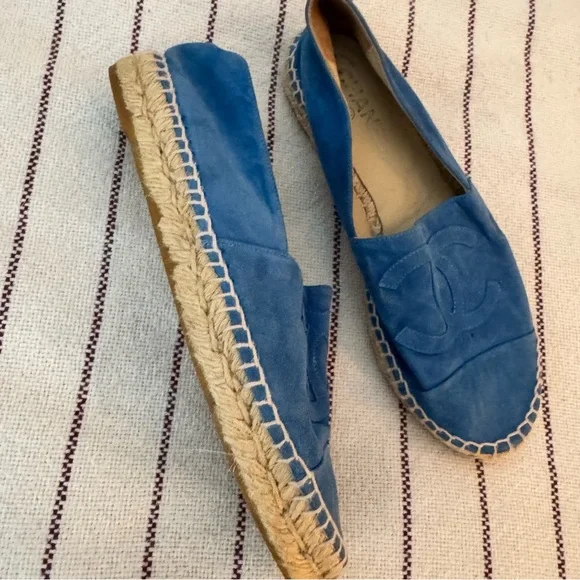 CHANEL blue suede logo espadrillea - Picture 11 of 13